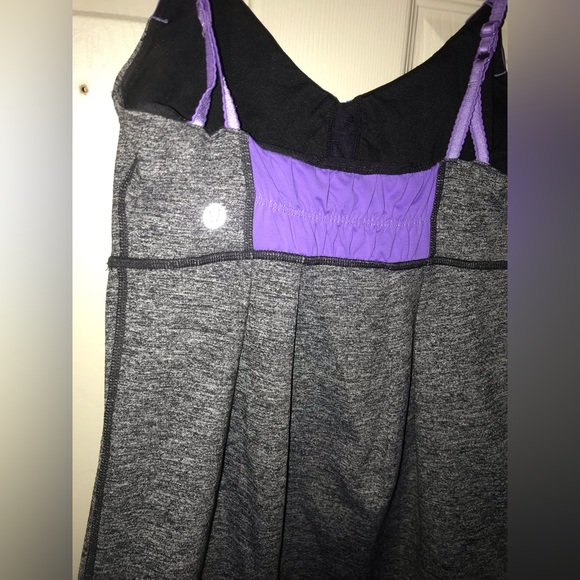 Lululemon | 4 - Picture 3 of 4